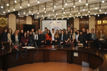 Кметът Пламен Стоилов се срещна с младежи от Младежки парламент към ОМД - Русе