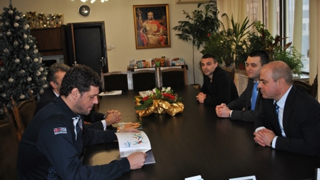  Кметът Пламен Стоилов се срещна с националния селекционер по волейбол Пламен Константинов