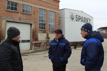 Оздравителния план на „Спарки“ обсъдиха кметът Пенчо Милков и оперативният директор на дружеството Борислав Ботев