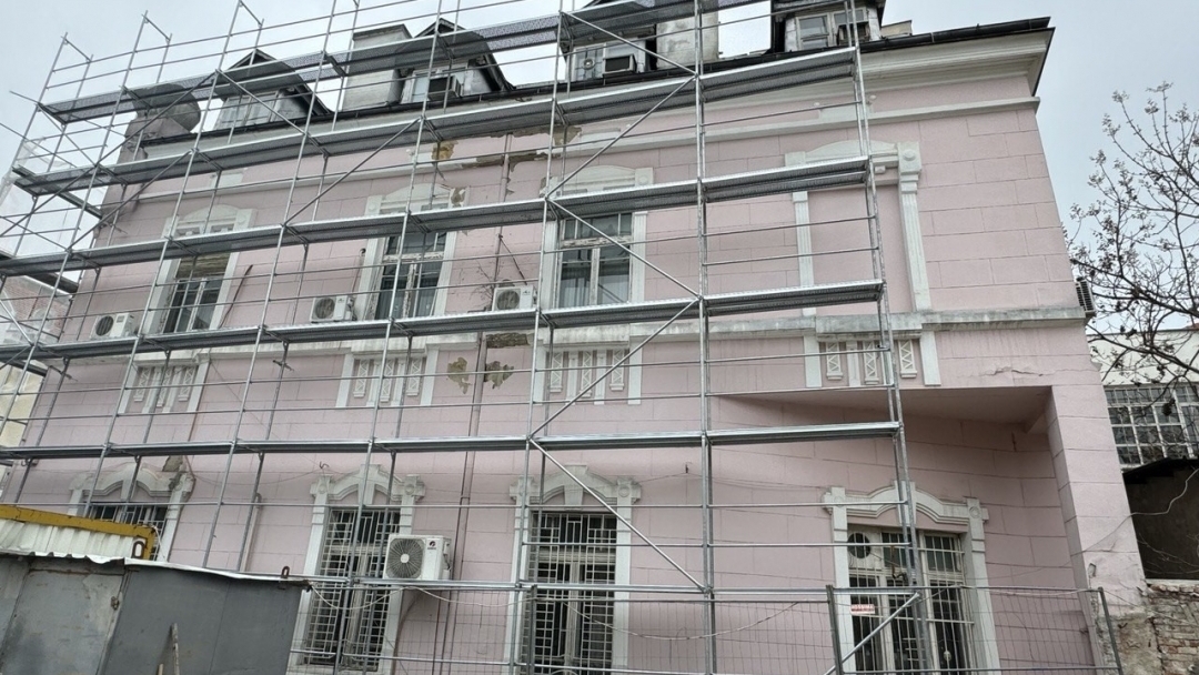 Започна ремонт и реставрация на сградата на ул. „Цариброд“ 3