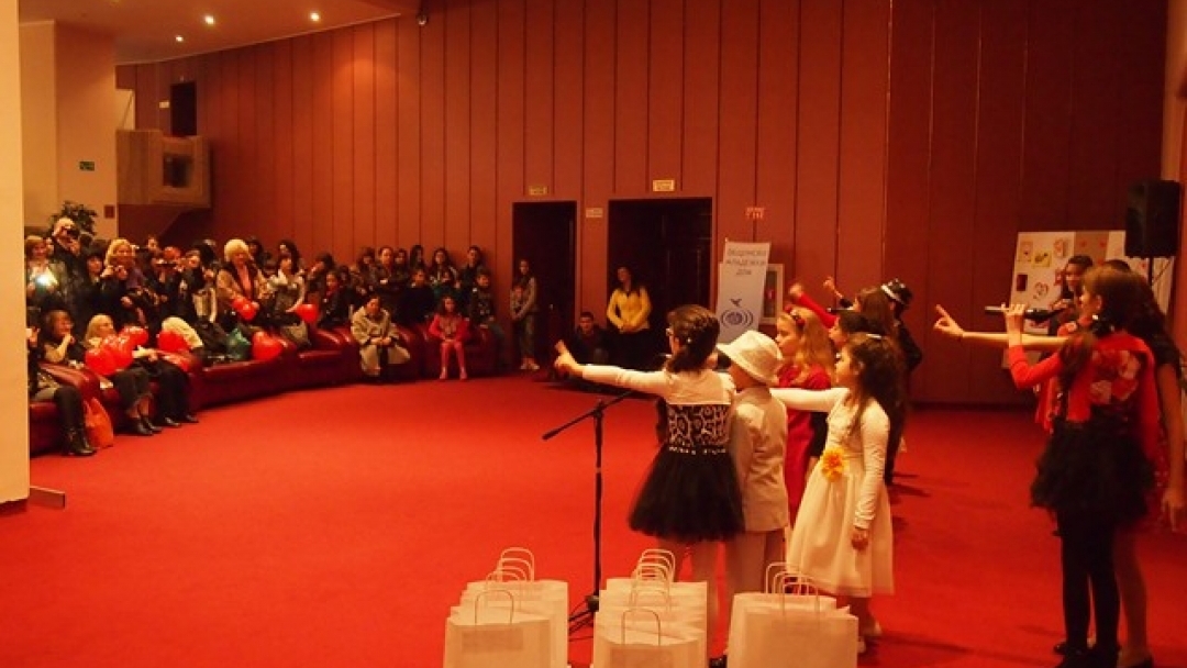 Над 300 творби в конкурса за 'Валентинка' и 'Фотовалентинка' 