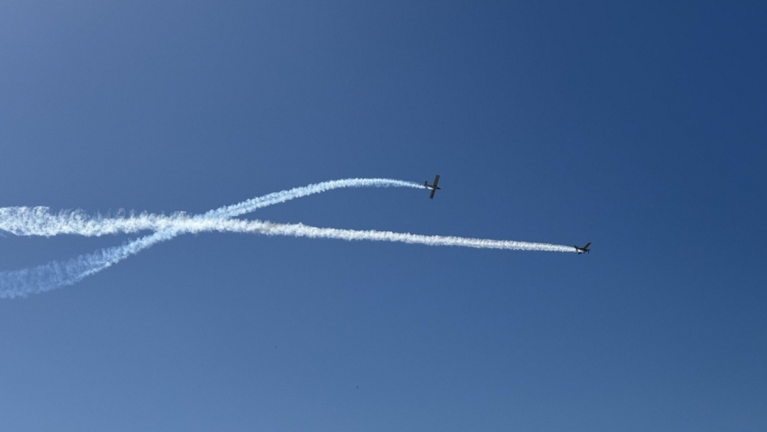 Русе посрещна националния шампионат по безмоторно летене с впечатляващо авиошоу
