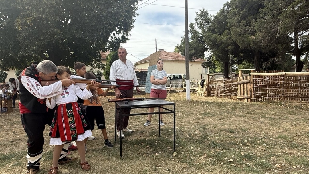 „Оръжието на свободата“ и героичните събития от 1885 г. оживяха в Сандрово