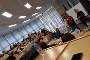 Младежи от Младежки парламент към Общински Младежки Дом Русе взеха участие в Национална младежка среща 