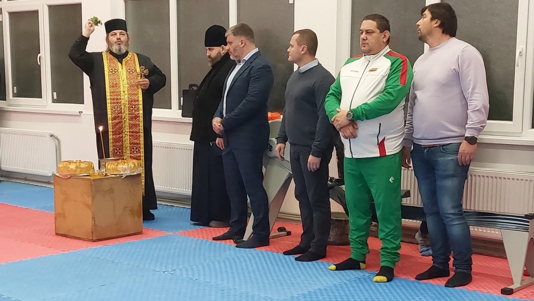 Two champions from the Dynamo Sports Club were awarded by Mayor Pencho Milkov