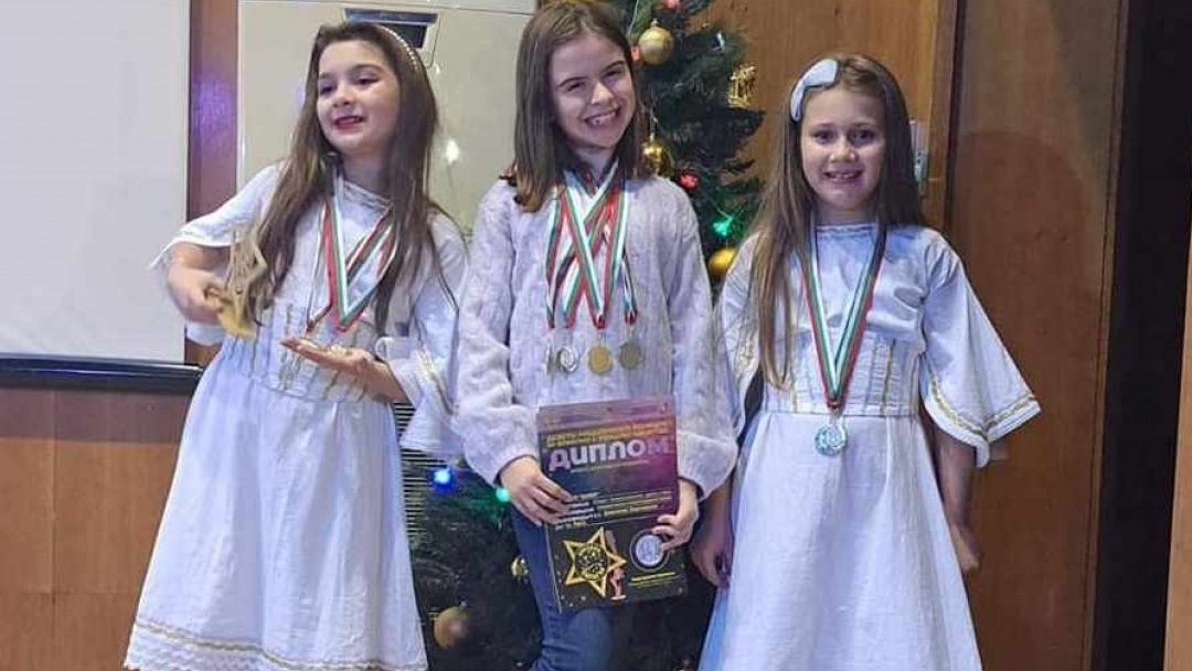 Вокална школа Приста се завърна с призови места от фестивал във Велико Търново
