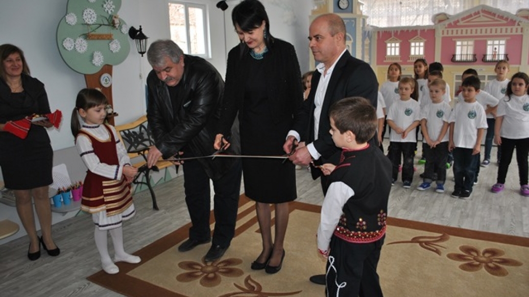 Кметът Пламен Стоилов откри обновената детска градина 'Чучулига'
