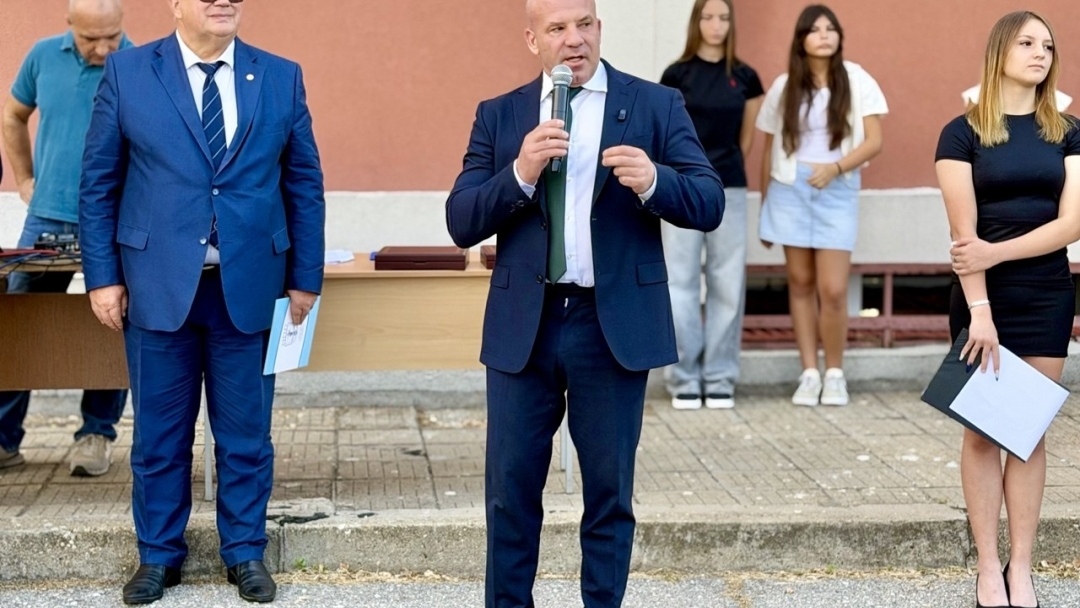 Спортното училище в Русе откри учебната година в присъствието на министър Енчо Керязов