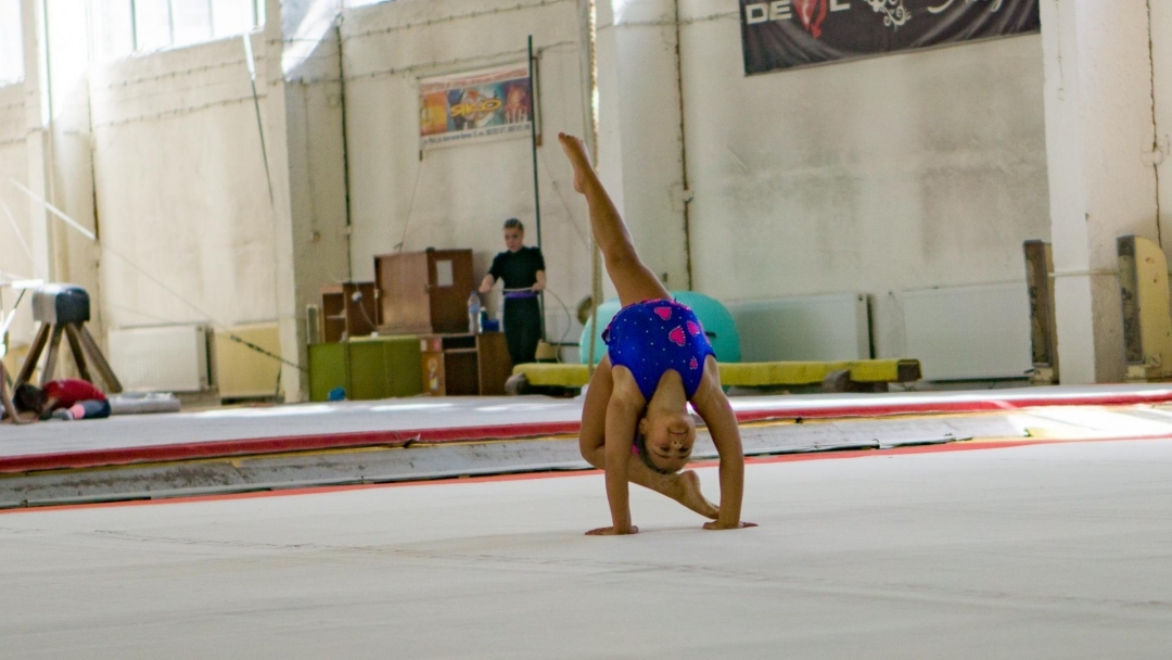 Русенските спортни акробати се включиха в Европейската седмица на спорта
