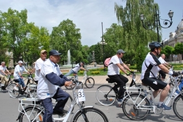 Стартира двудневна обиколка с електрически велосипеди