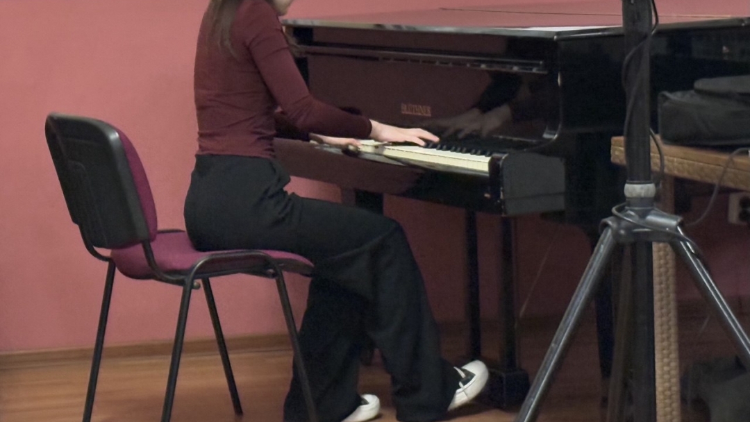 Коледен концерт зарадва възрастните хора от Дом „Милосърдие“