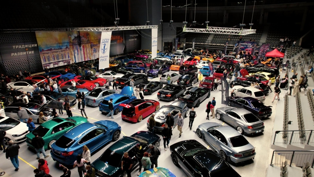 "MASKA" and "RUSE LIGHT & RHYTHM FEST" brought together Bulgarian and Romanian fans of cars, music and visual arts in Ruse