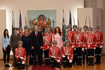 Русенският младежки гвардейски отряд се срещна с президента Румен Радев