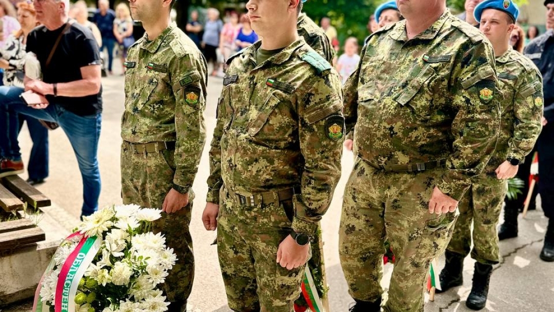 Русе почете паметта на Ботев и загиналите за свободата на България