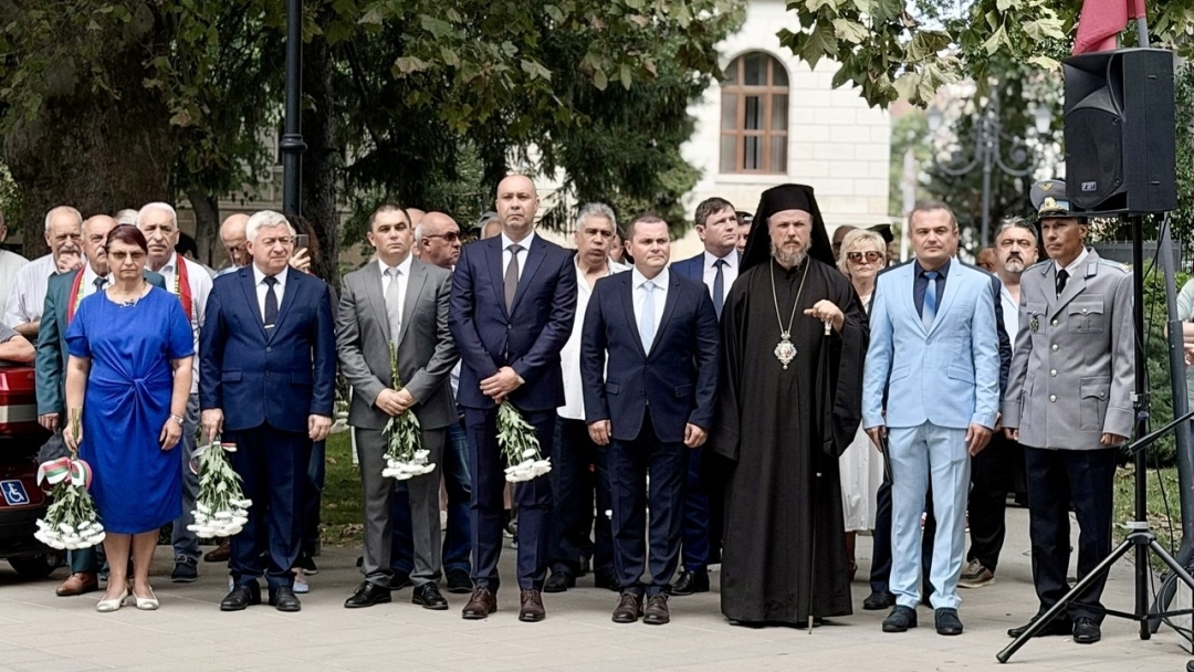 Русе отбеляза 141 години от Съединението на България