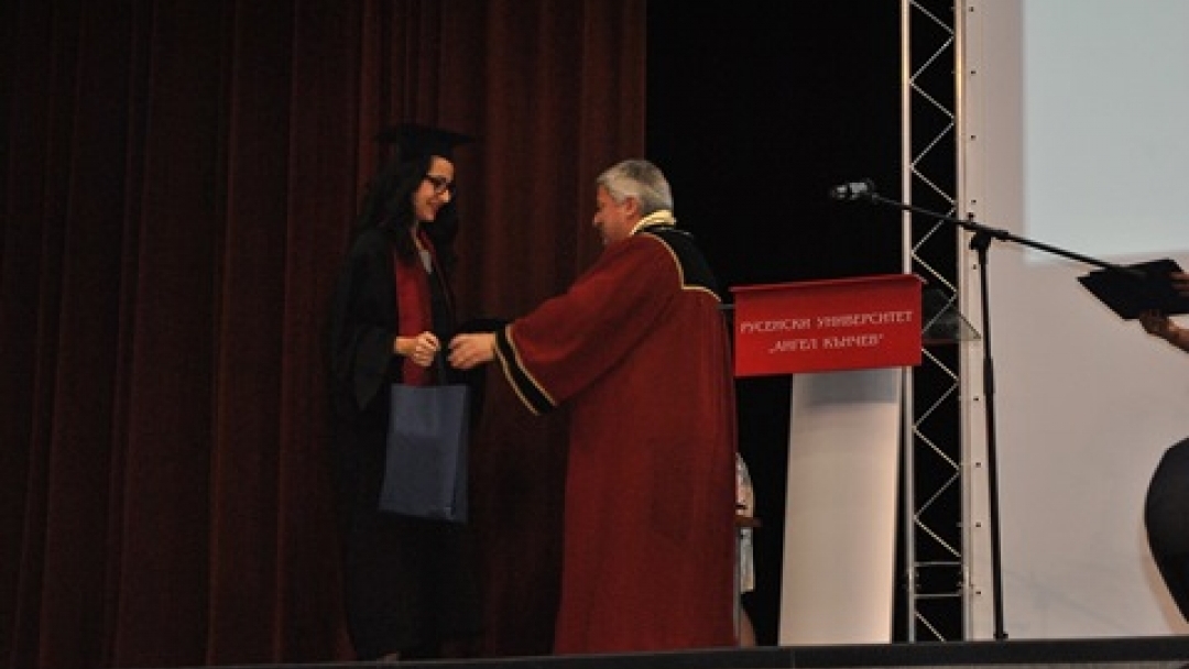 Зам.-кметът Наталия Кръстева поздрави абсолвентите от Юридическия факултет