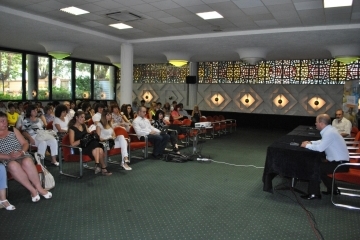 100 служители на Община Русе участваха в обучение за детските заболявания