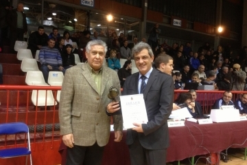 Награда за принос за развитието на бокса в Русе получи зам.-кметът Свилен Иванов