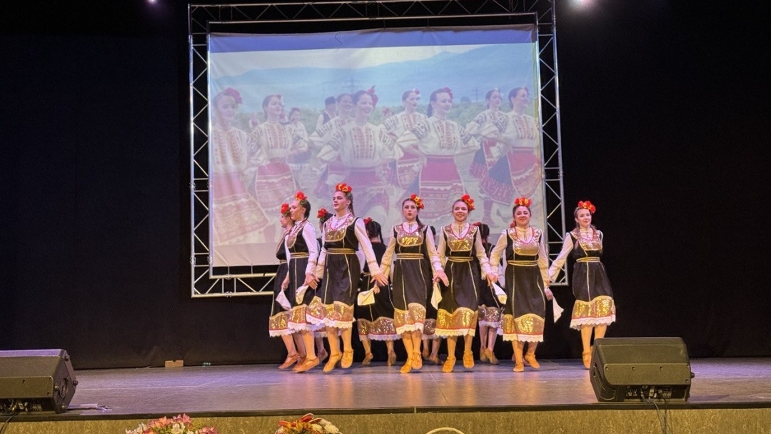 ПГИУ „Елиас Канети“ отбеляза патронния си празник с концерт и отличия за ученици