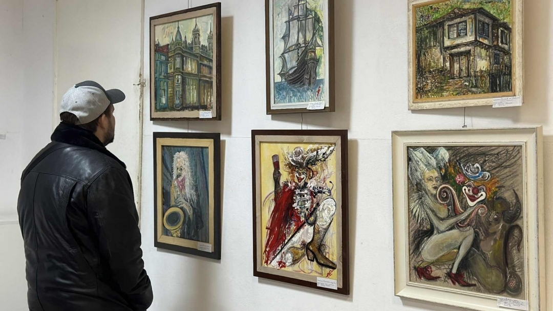 Пенчо Милков откри изложбата „Зимно настроение“ на Дружеството на русенските художници