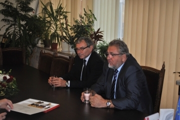 215 получиха дипломи за висше образование