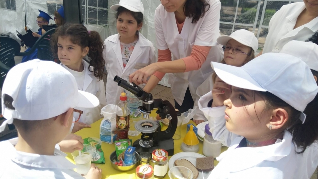 Градче на знанието построиха деца, родители и педагози от 19 детски градини