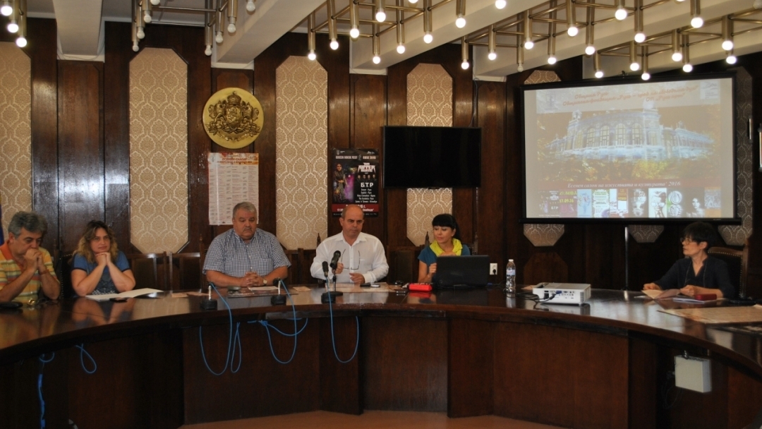 Есенният салон на изкуствата и културата стартира на 9-ти септември с над 30 събития