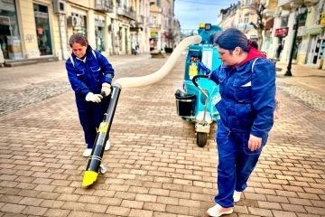 Община Русе ще използва нова електрическа машина за почистване на труднодостъпни места