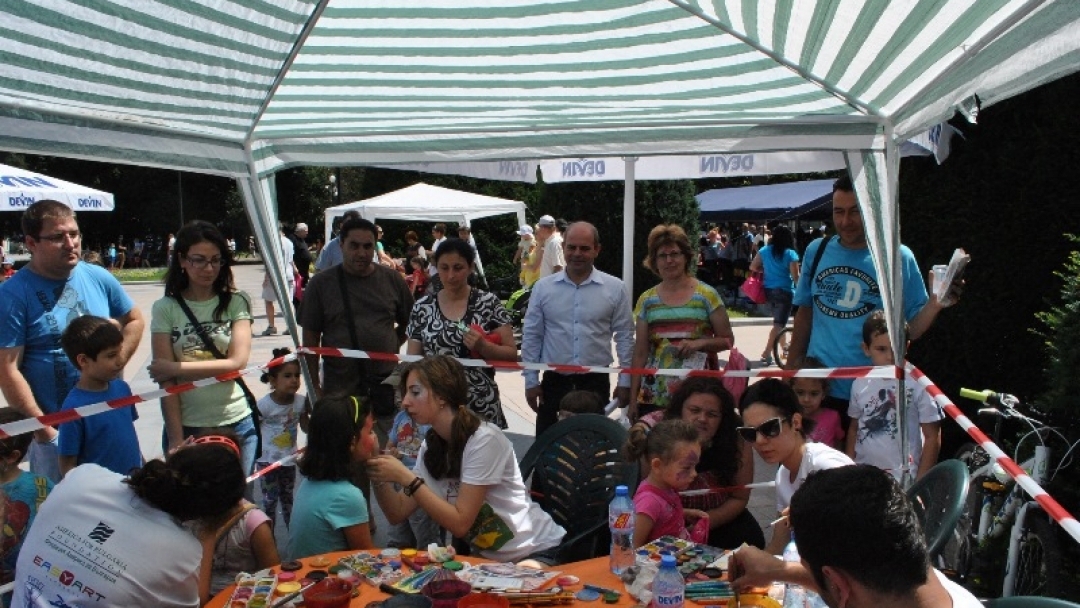 Стотици русенчета се включиха в Детски панаир на изкуствата