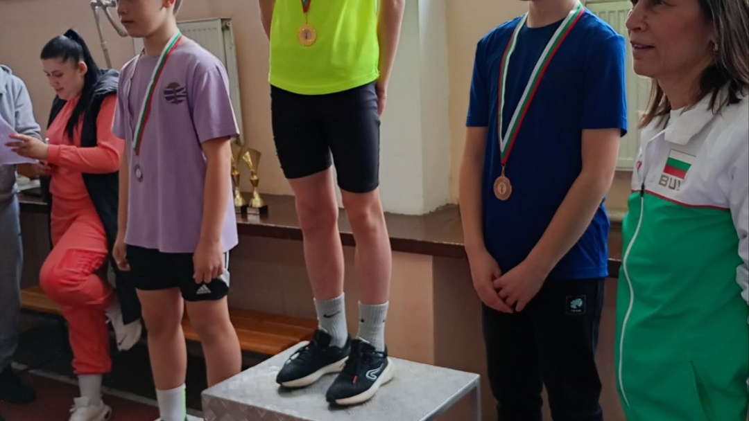 Традиционният турнир „Лъвски скок“ събра над 250 ученици в Русе