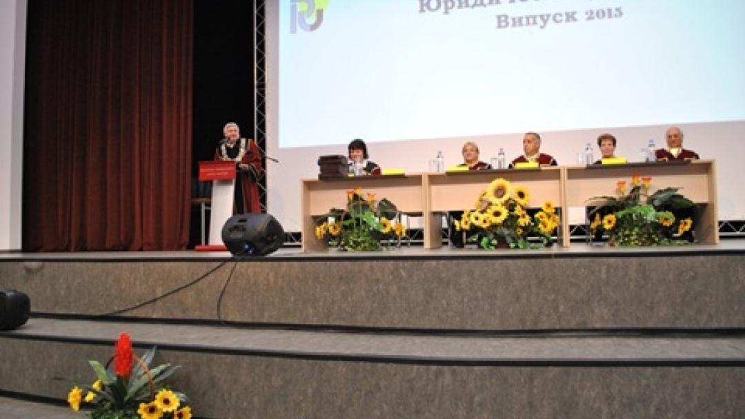 Зам.-кметът Наталия Кръстева поздрави абсолвентите от Юридическия факултет