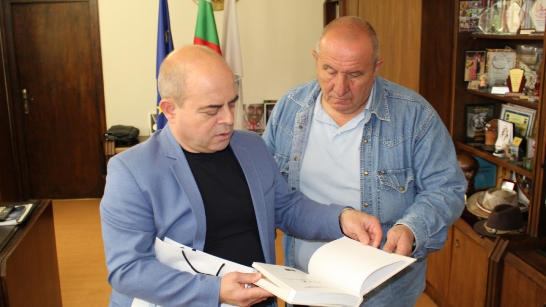 Кметът Пламен Стоилов се срещна с Димитър Туджаров - Шкумбата