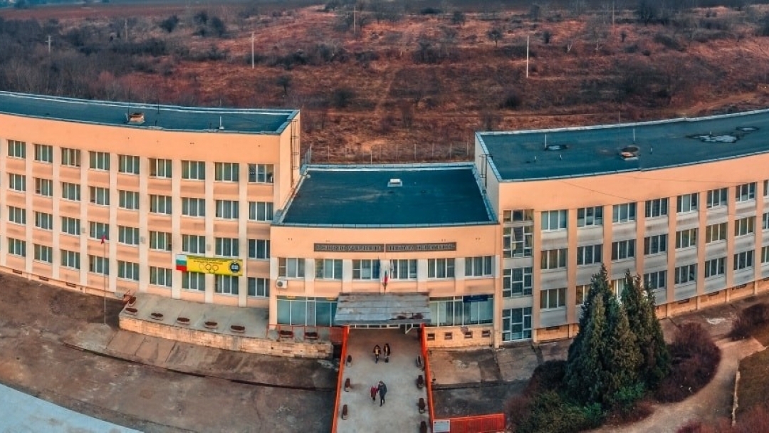 Община Русе спечели финансиране за изграждане и за ремонт на физкултурните салони на две училища - „Никола Обретенов“ и “Олимпи Панов“