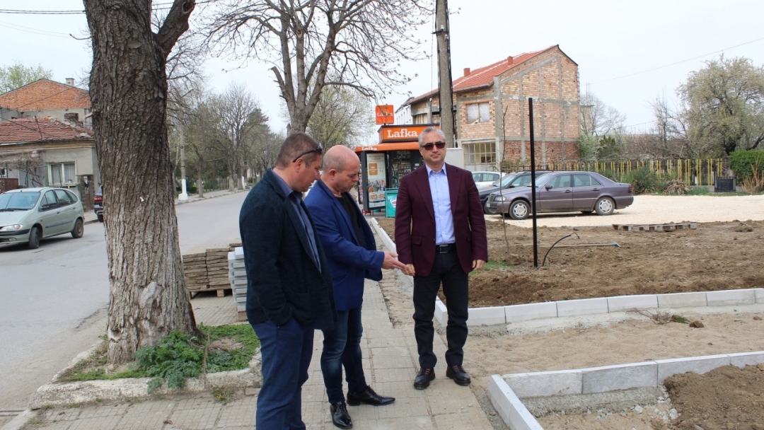 Кметът Пламен Стоилов инспектира инфраструктурни обекти в гр. Мартен
