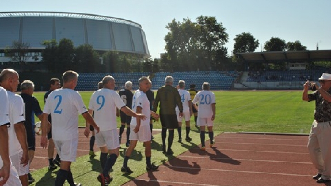 40 години от легендарния мач „Дунав“ – „Рома“ отбелязаха ветерани в Русе