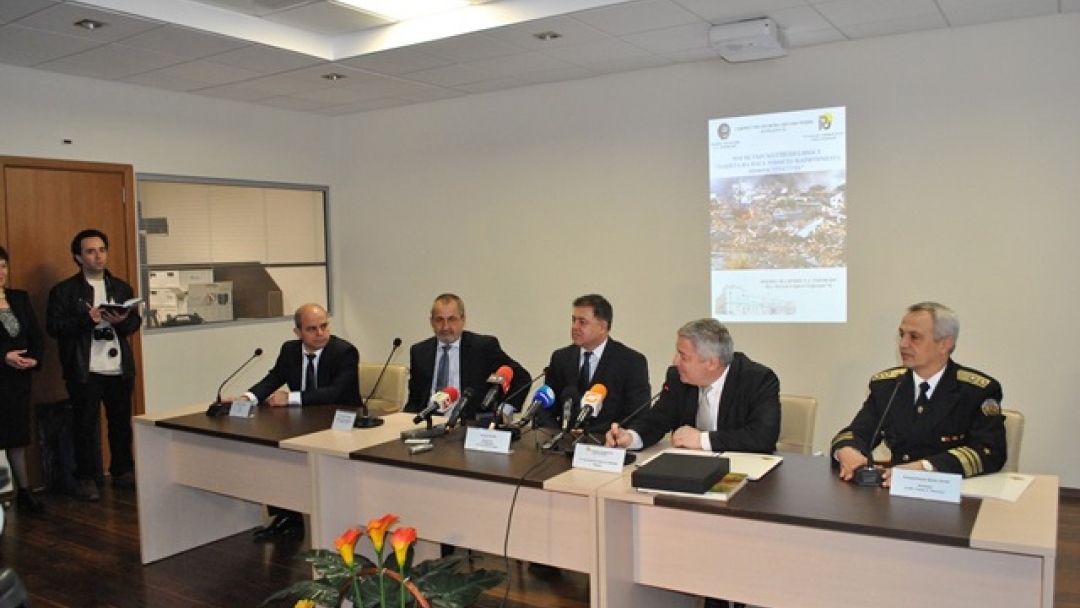 Кметът Пламен Стоилов поздрави ректорa на Русенски университет и началника на Военна академия за откриването на новата съвместна специалност