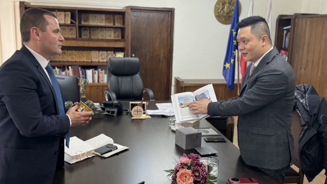 Пенчо Милков обсъди с изпълнителния директор на „Хуауей Технолоджис България" възможности за сътрудничество в технологиите и инфраструктурата