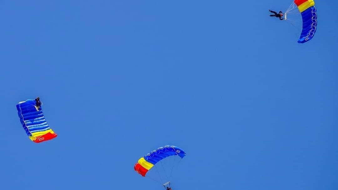 Free transportation to the airport for the spectacular air show is provided by the Municipality of Ruse