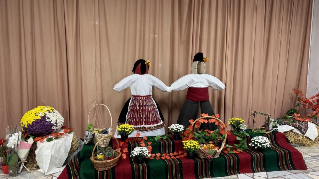 Танцов състав „Мартенски пъзел“ отбеляза 15 години с тържествен концерт