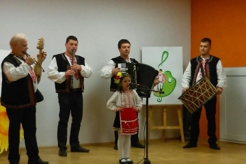 Децата от Школата за народно пеене и хоровият състав при ДЮФА „Зорница“ с успешно представяне в конкурс