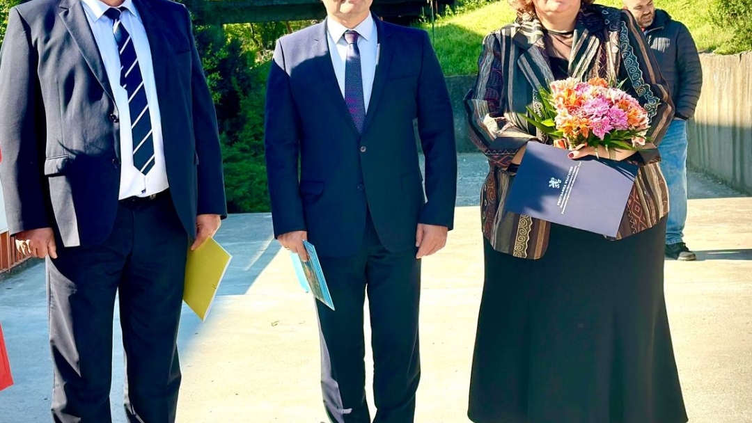 Кметът Пенчо Милков уважи патронния празник на ОУ „Никола Обретенов“