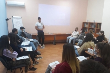 Екипът на Превантивно-информационния център работи с 24 училища в Русе за превенция на наркотиците