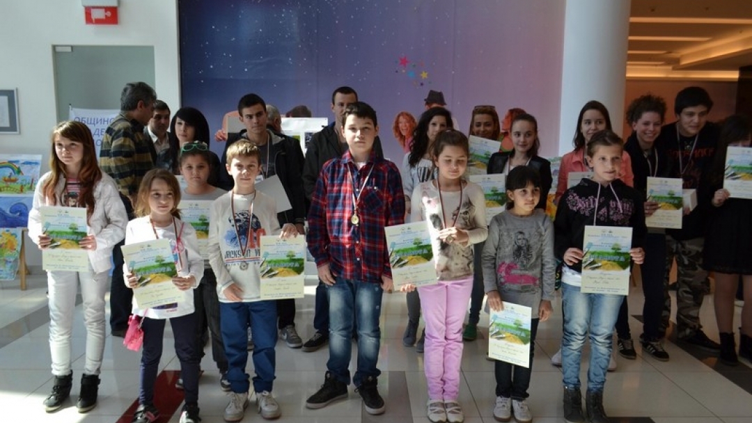 350 творби от два континента в конкурса  „Вода и енергия”