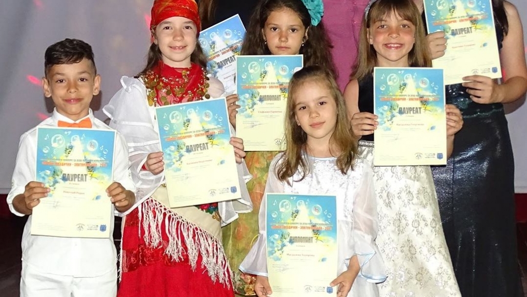 Триумфален успех на русенчета в Международния конкурс за деца и поп-рок изпълнители "Малки звездички" във Варна