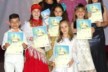 Триумфален успех на русенчета в Международния конкурс за деца и поп-рок изпълнители "Малки звездички" във Варна