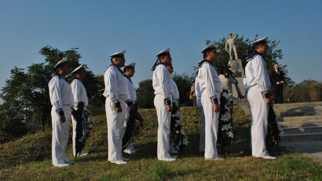 С концерт и церемония на Паметника на моряка отбелязахме 135 години от създаването на Военноморските сили