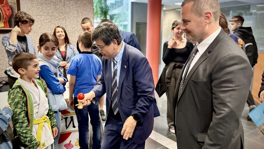 Кметът на Русе Пенчо Милков се срещна с посланика на Япония Чикахиса Суми