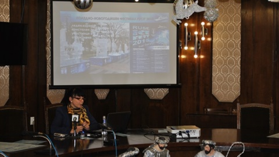 На 2 декември ще грейнат светлините на коледната елха