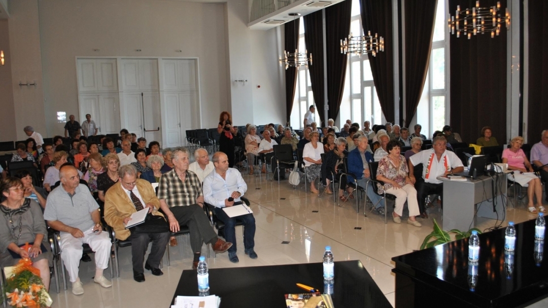 Кметът Пламен Стоилов откри конференция на Съюза на пенсионерите-2004