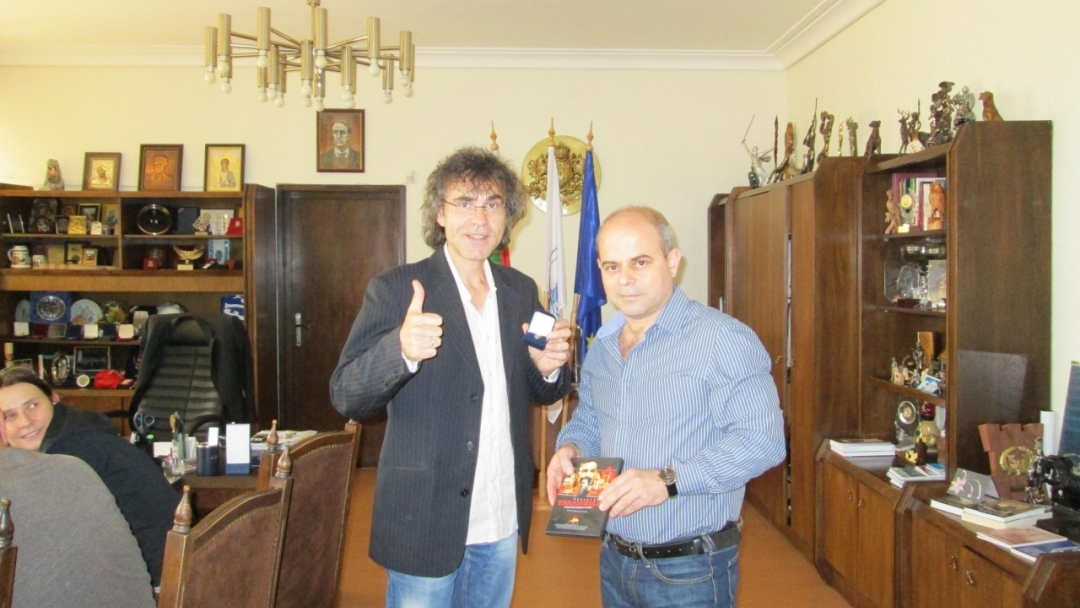 Влади въргала Започва снимки на новия си проект „Шменти Капели: Легендата“ в Русе